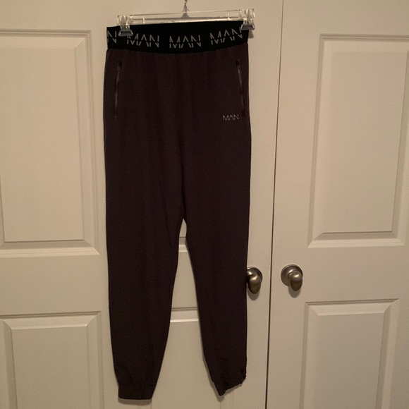 Men’s Grey Size Medium Lightweight Joggers By MANN with Zippered Side Pockets - Picture 3 of 7